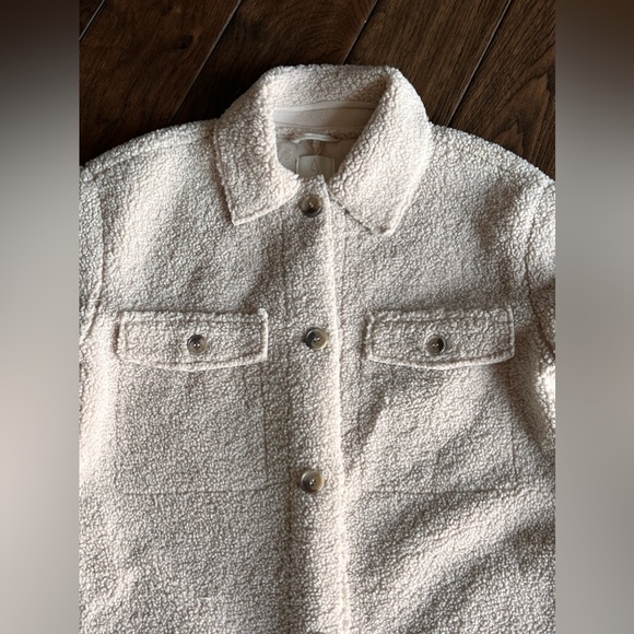 JOIE Teddy OVERSIZED Shacket SHERPA Jacket - Picture 3 of 13